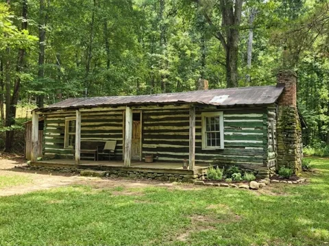 808 Enochs Rd