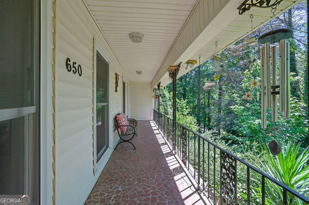 650 Riverside RD Roswell, GA 30075