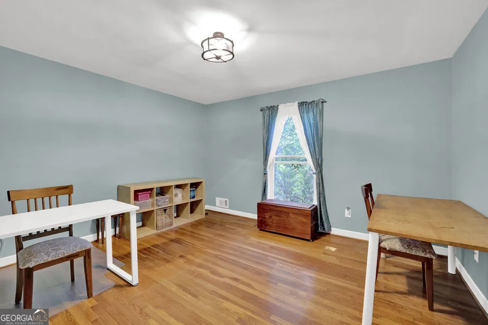 650 Riverside RD Roswell, GA 30075