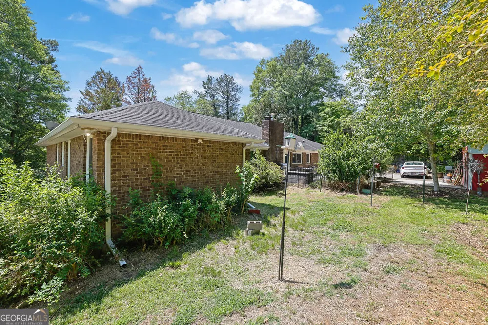650 Riverside RD Roswell, GA 30075