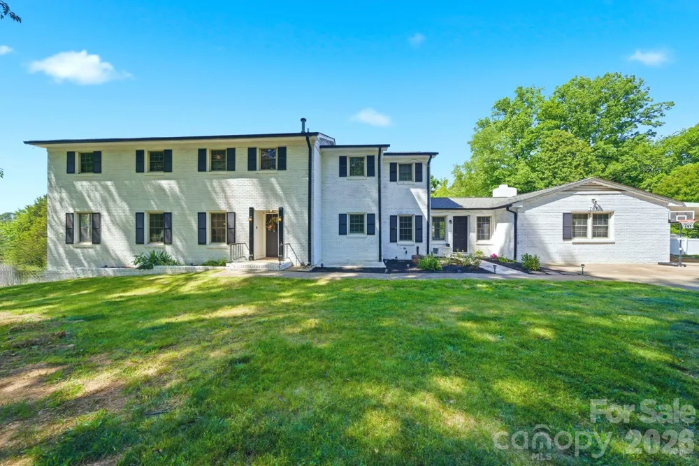 701 E Iowa Avenue Bessemer City, NC 28016