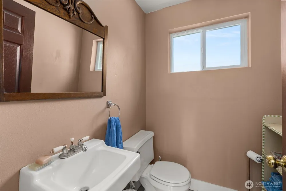 400 South Bank Road Elma, WA 98541