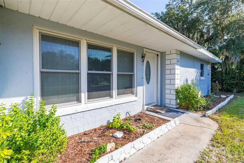 608 CHEROKEE CIRCLE Avon Park, FL 33825