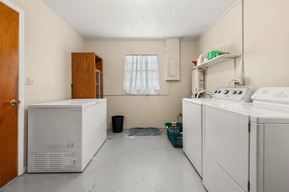 608 CHEROKEE CIRCLE Avon Park, FL 33825