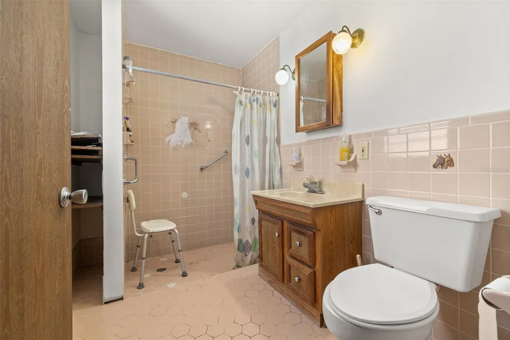 608 CHEROKEE CIRCLE Avon Park, FL 33825