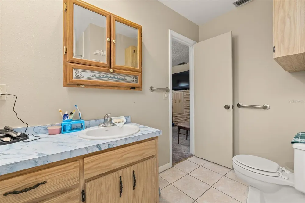 608 CHEROKEE CIRCLE Avon Park, FL 33825