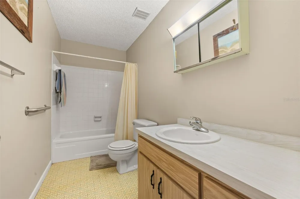 608 CHEROKEE CIRCLE Avon Park, FL 33825