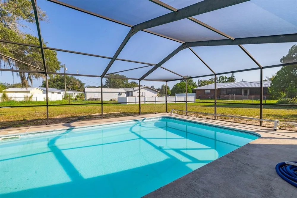 608 CHEROKEE CIRCLE Avon Park, FL 33825
