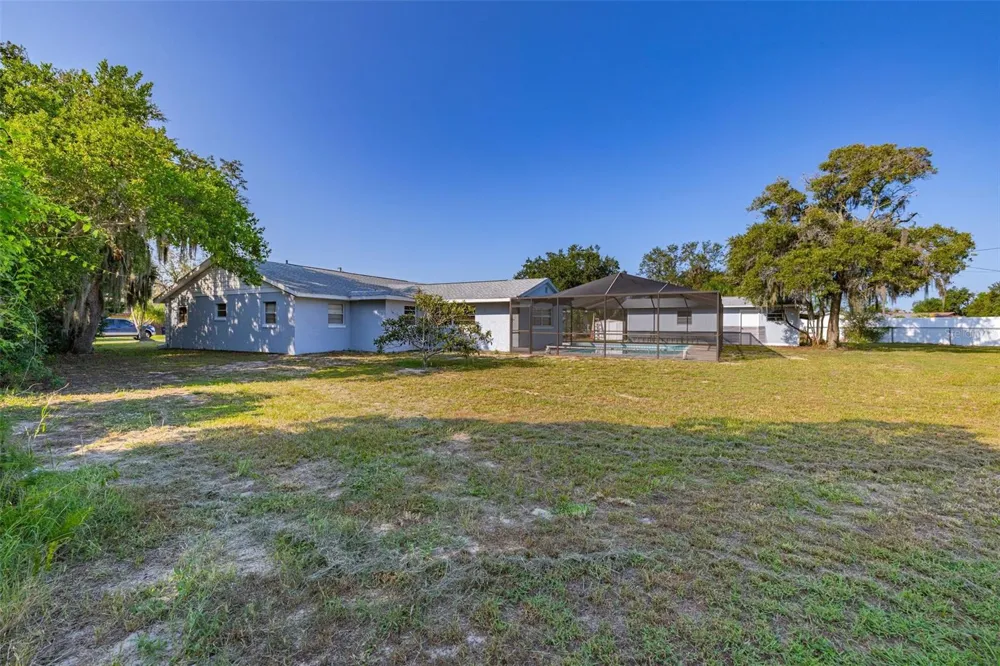 608 CHEROKEE CIRCLE Avon Park, FL 33825