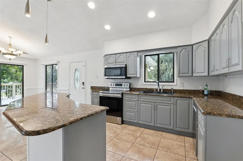 5556 S LANCEWOOD CIRCLE Port Orange, FL 32127
