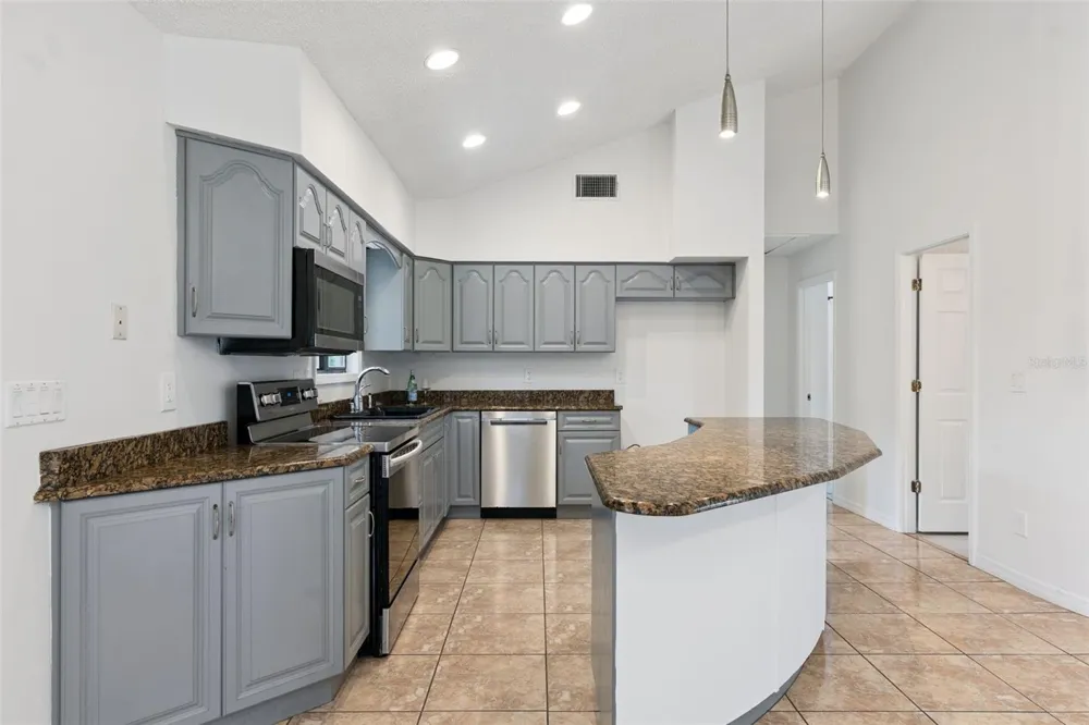 5556 S LANCEWOOD CIRCLE Port Orange, FL 32127