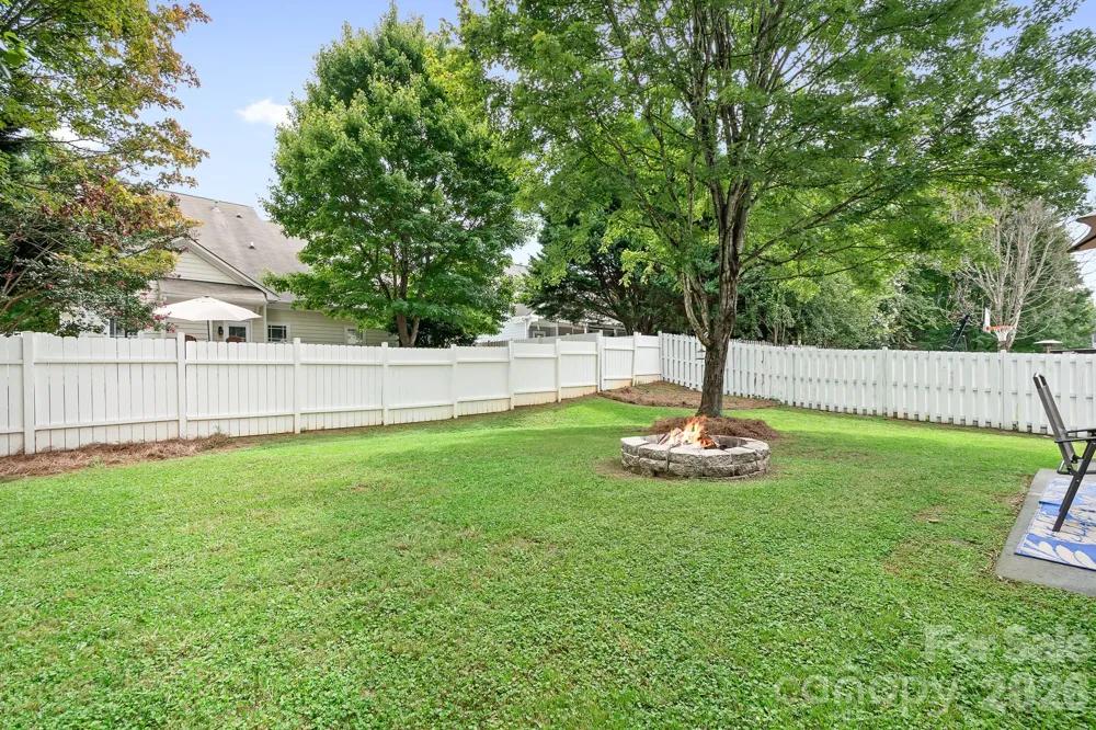 19300 Kanawha Drive Cornelius, NC 28031