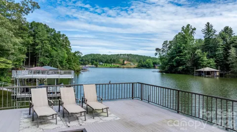 1408 Lake Vista Drive NE #11/12