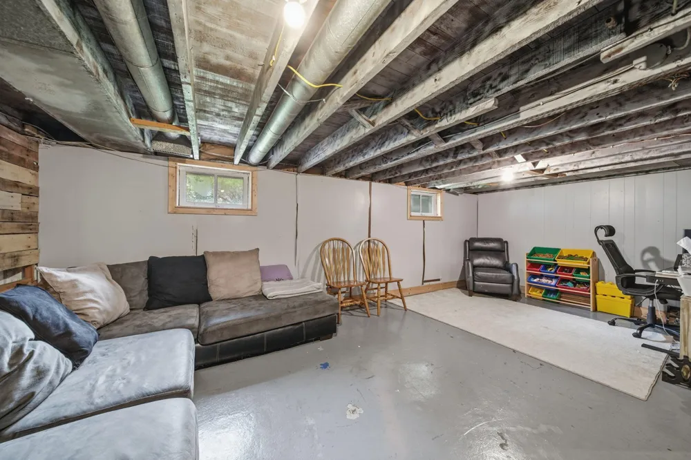 227 Bowen Street Jackson, MI 49202
