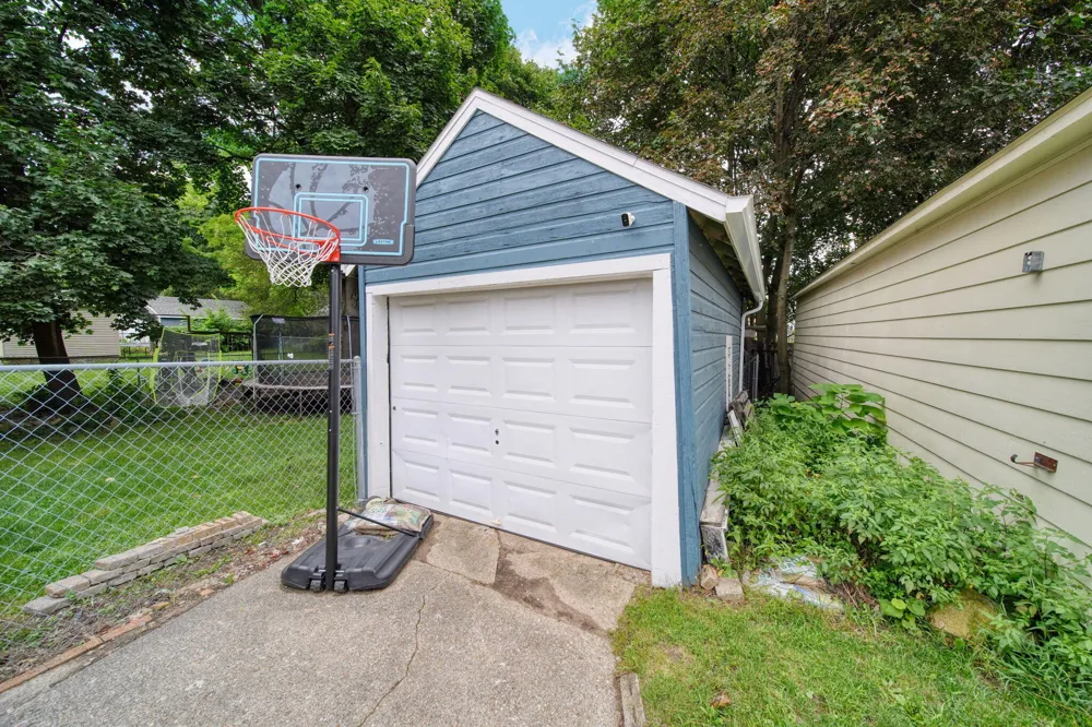 227 Bowen Street Jackson, MI 49202