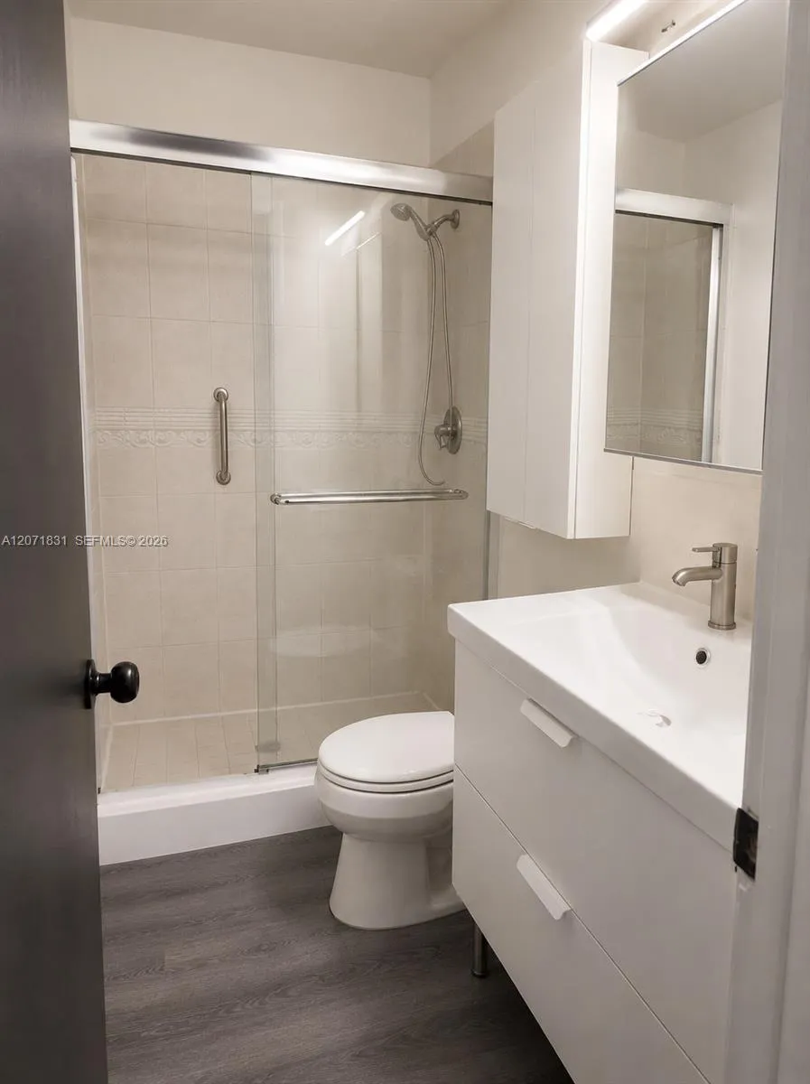 3600 NE 167th St #19 North Miami Beach, FL 33160