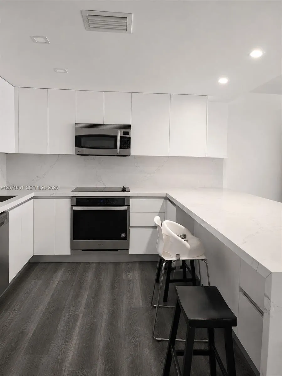 3600 NE 167th St #19 North Miami Beach, FL 33160