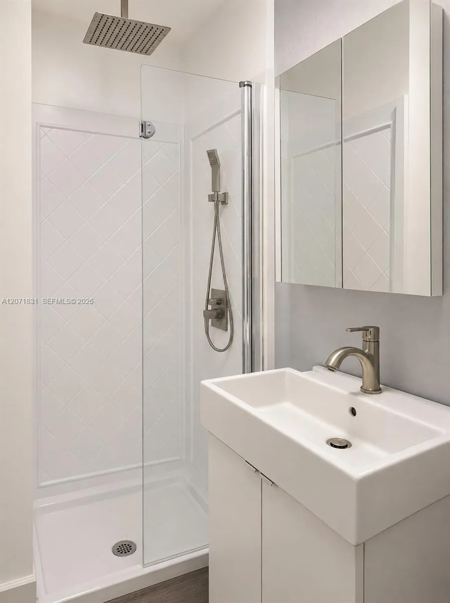 3600 NE 167th St #19 North Miami Beach, FL 33160