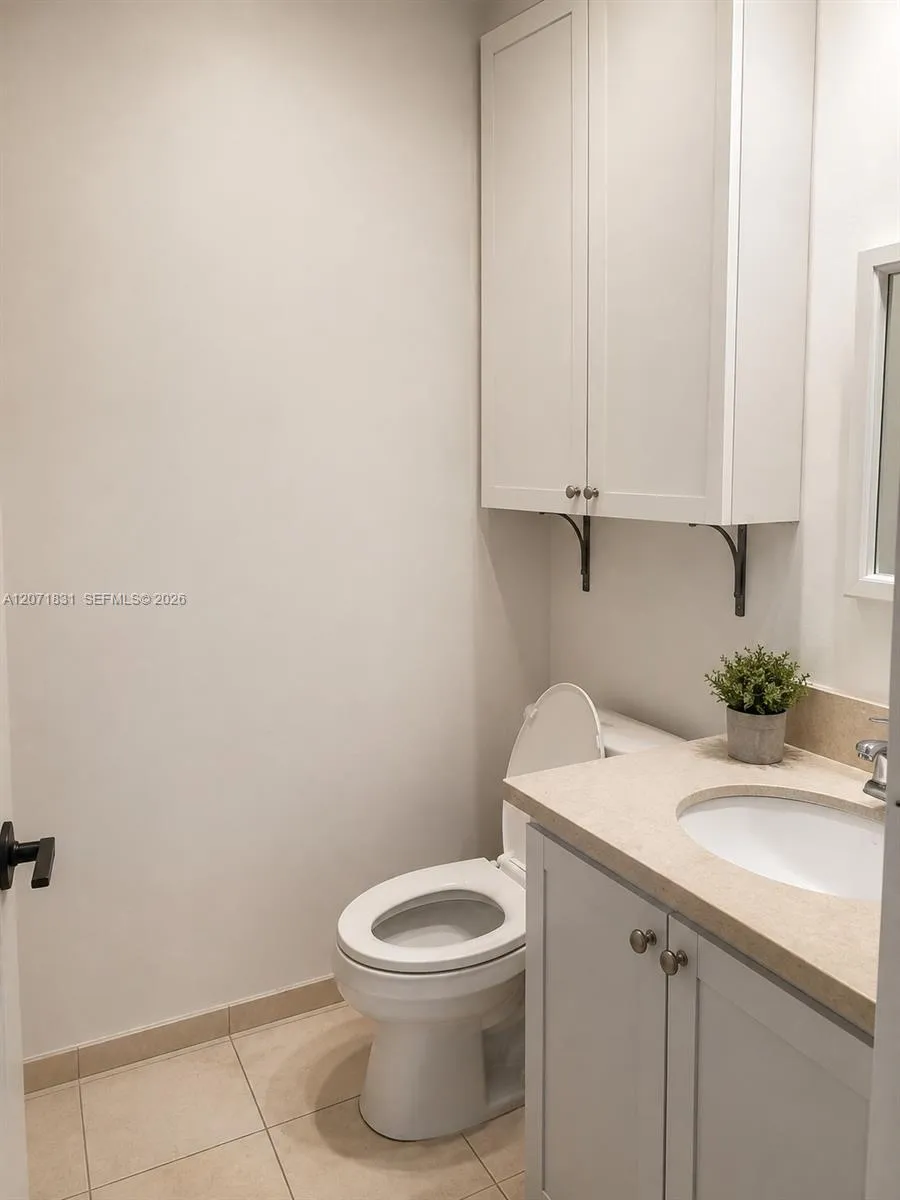 3600 NE 167th St #19 North Miami Beach, FL 33160