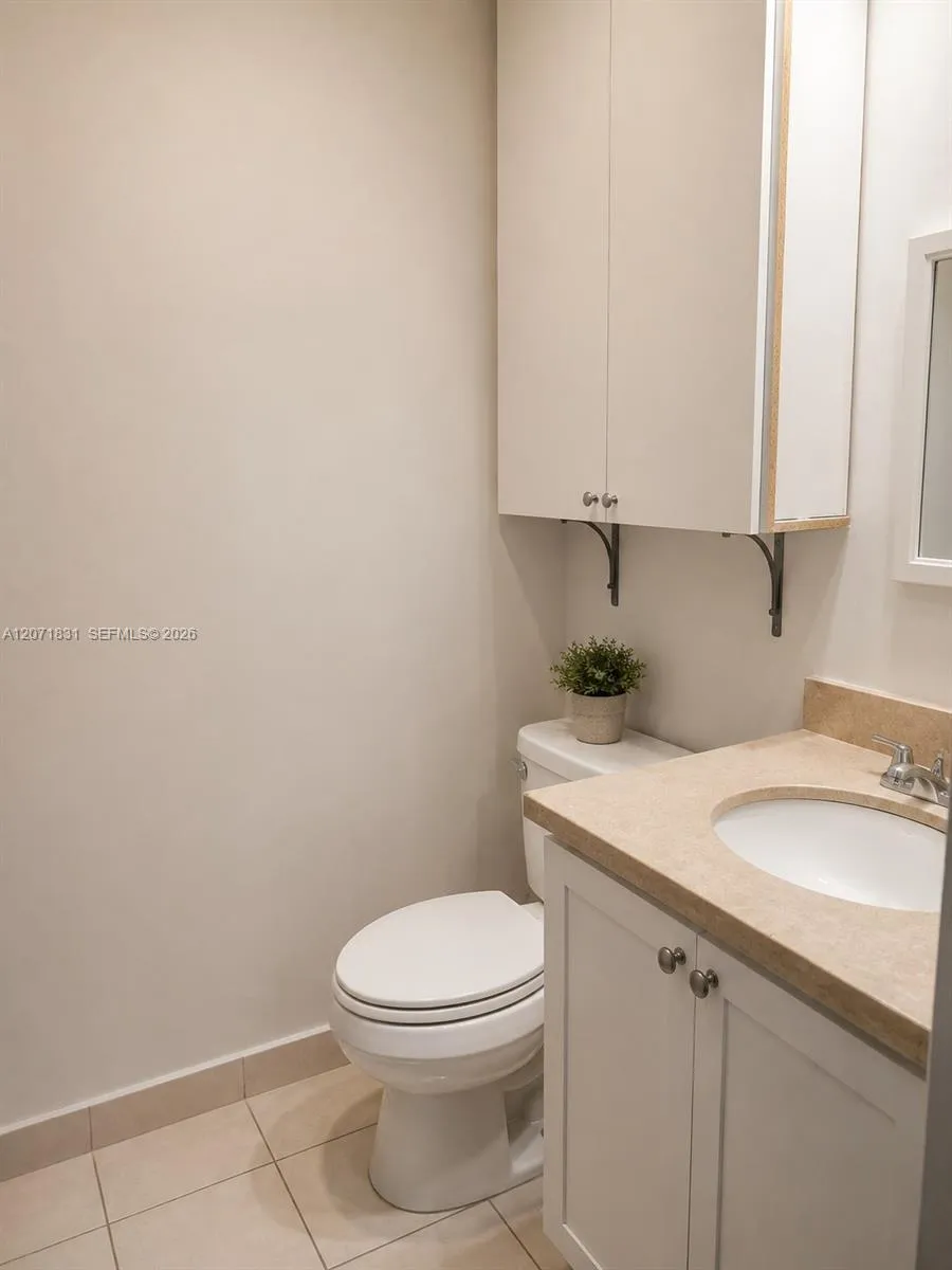 3600 NE 167th St #19 North Miami Beach, FL 33160