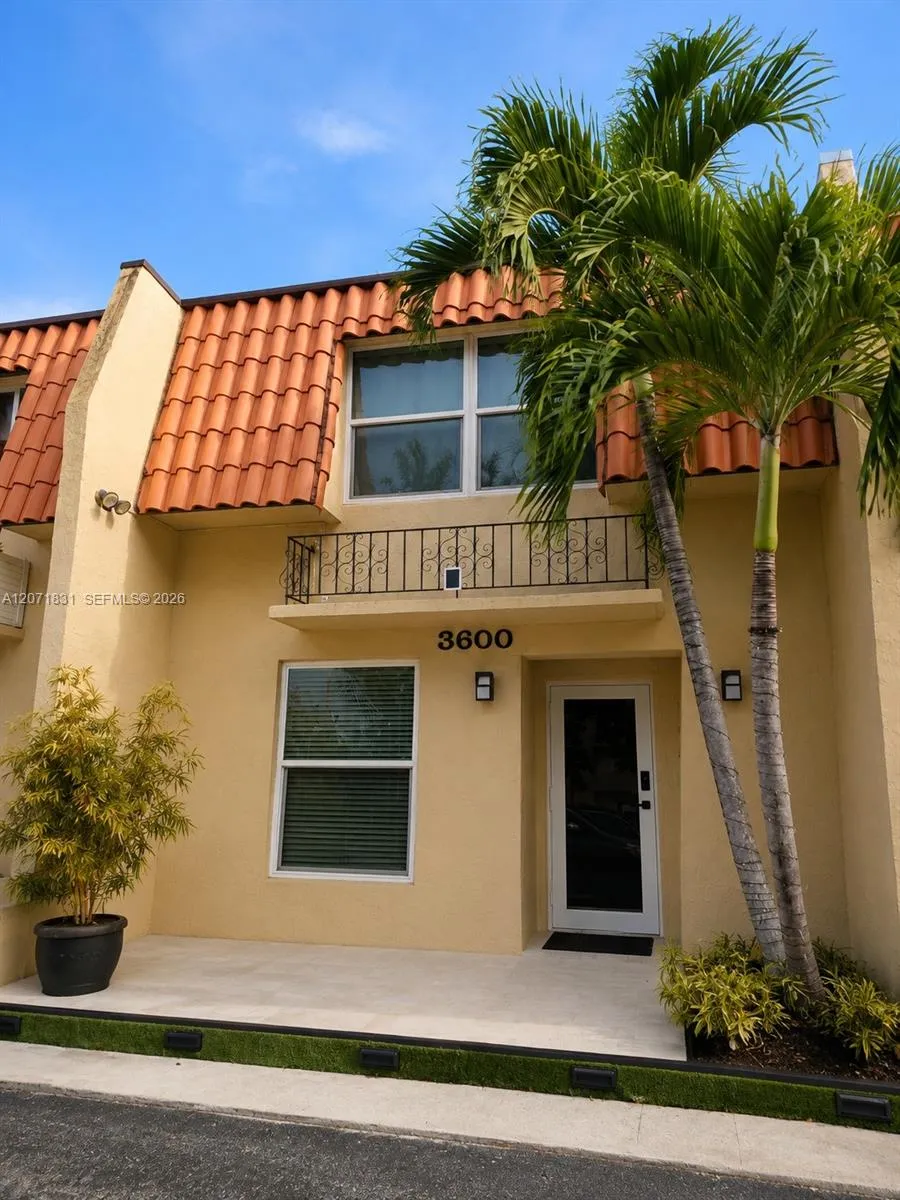 3600 NE 167th St #19 North Miami Beach, FL 33160