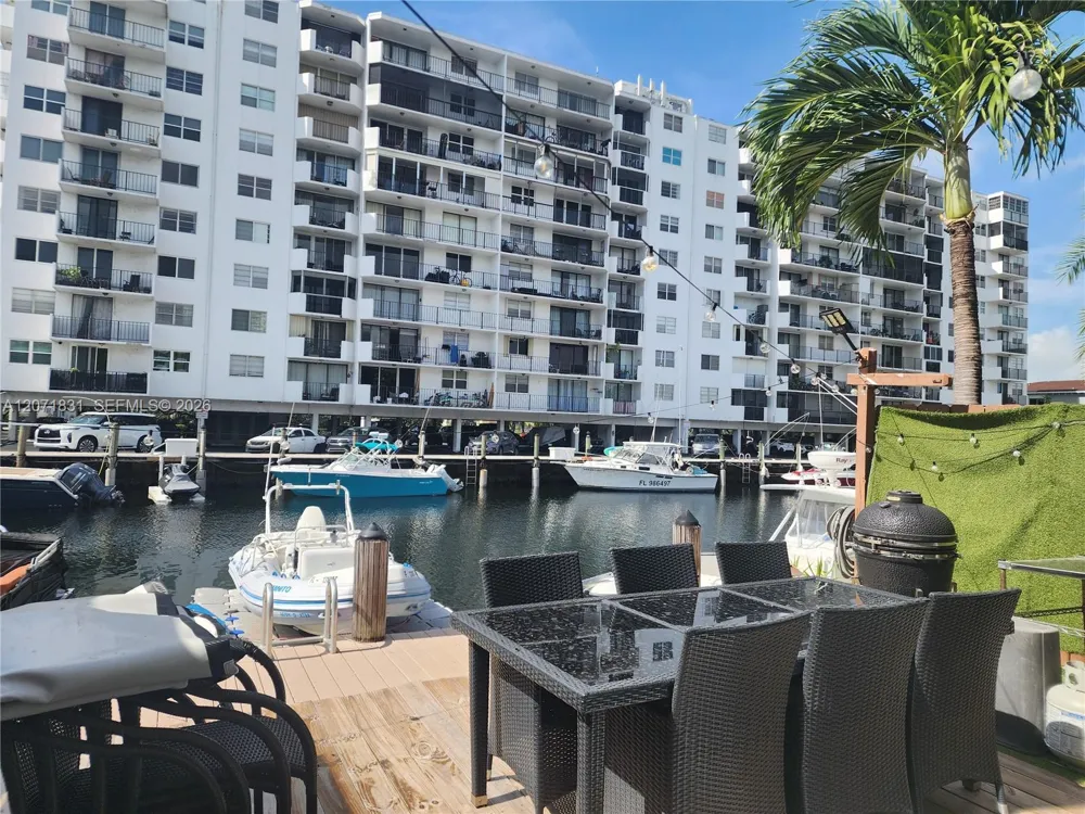 3600 NE 167th St #19 North Miami Beach, FL 33160