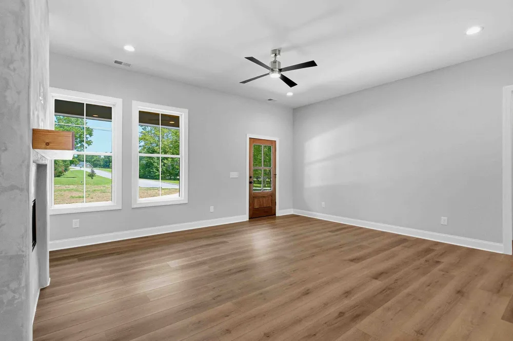 4564 Washington Rd Greenbrier, TN 37073