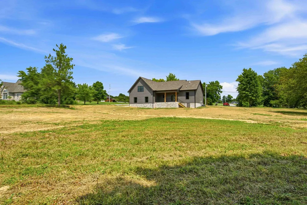 4564 Washington Rd Greenbrier, TN 37073