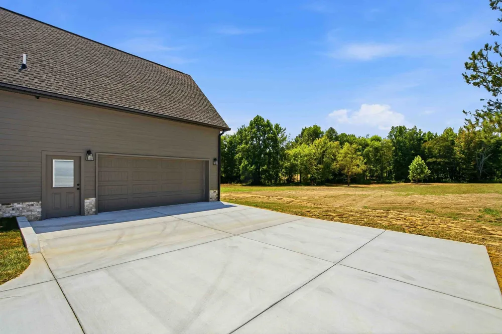 4564 Washington Rd Greenbrier, TN 37073
