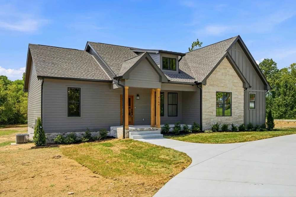 4564 Washington Rd Greenbrier, TN 37073