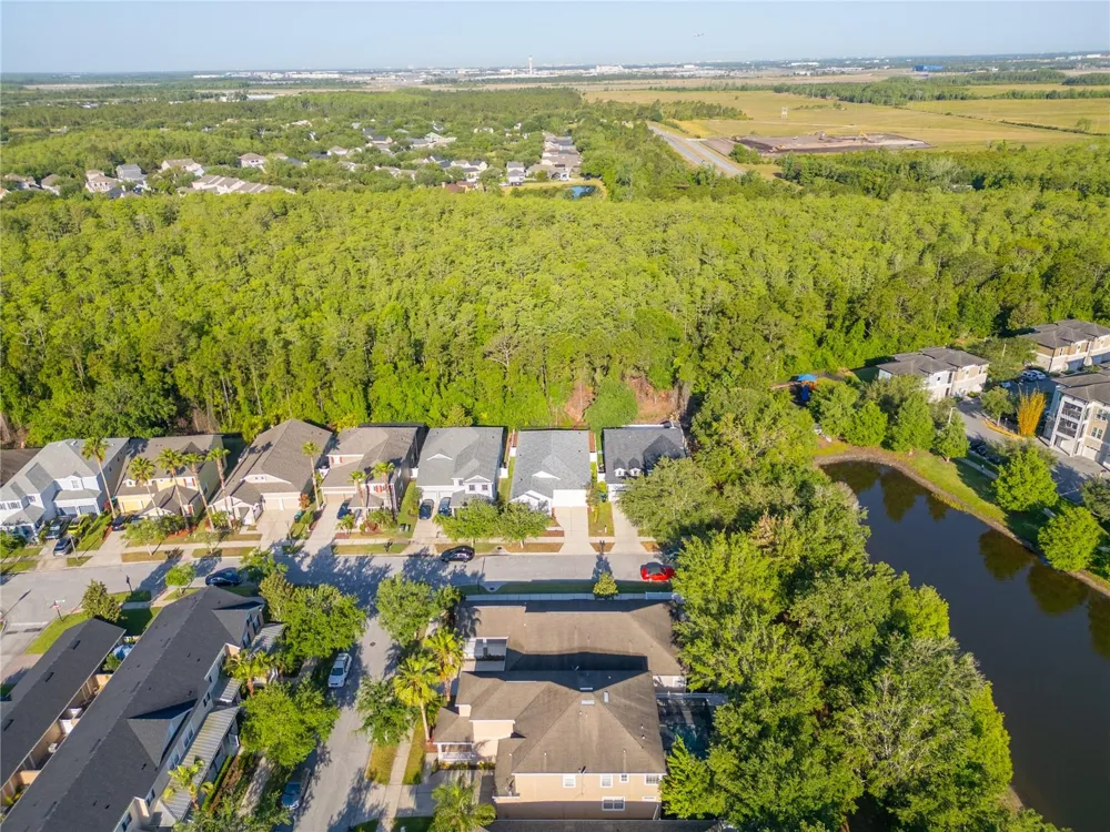 9516 PICCADILLY SKY WAY Orlando, FL 32827