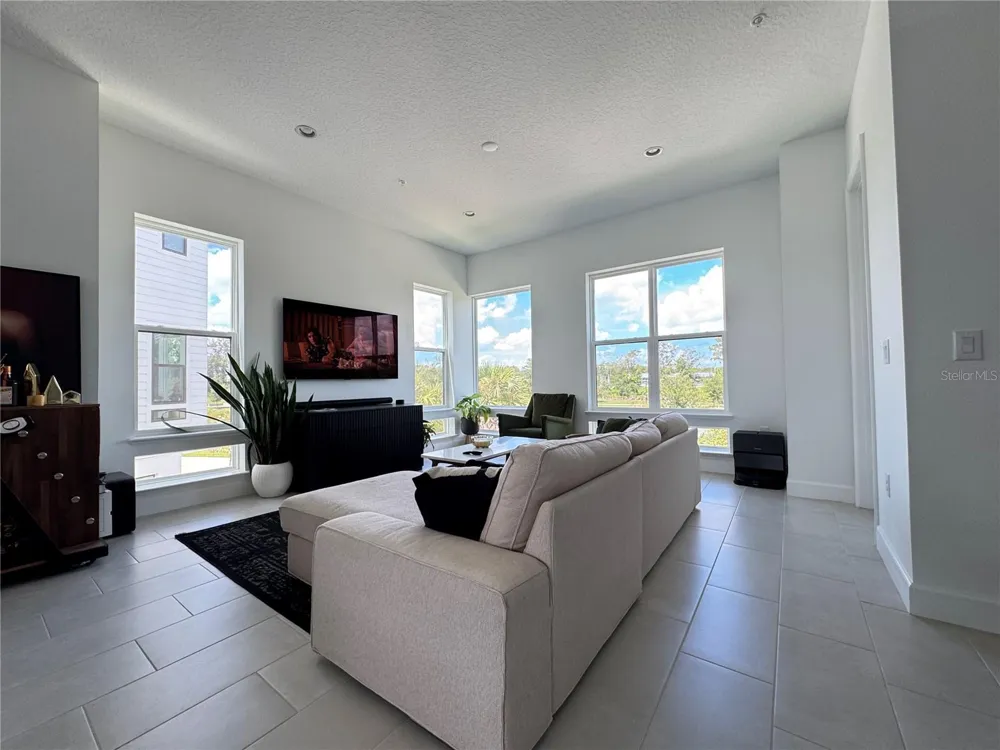 2362 ADDALIA ALLEY Orlando, FL 32804