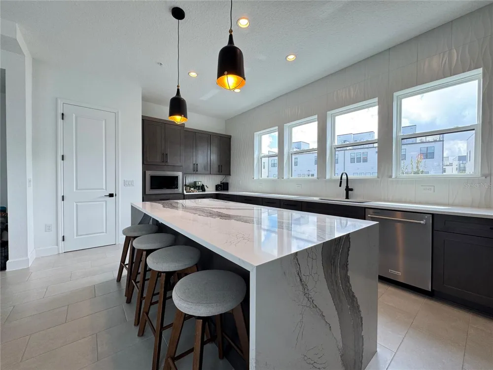 2362 ADDALIA ALLEY Orlando, FL 32804