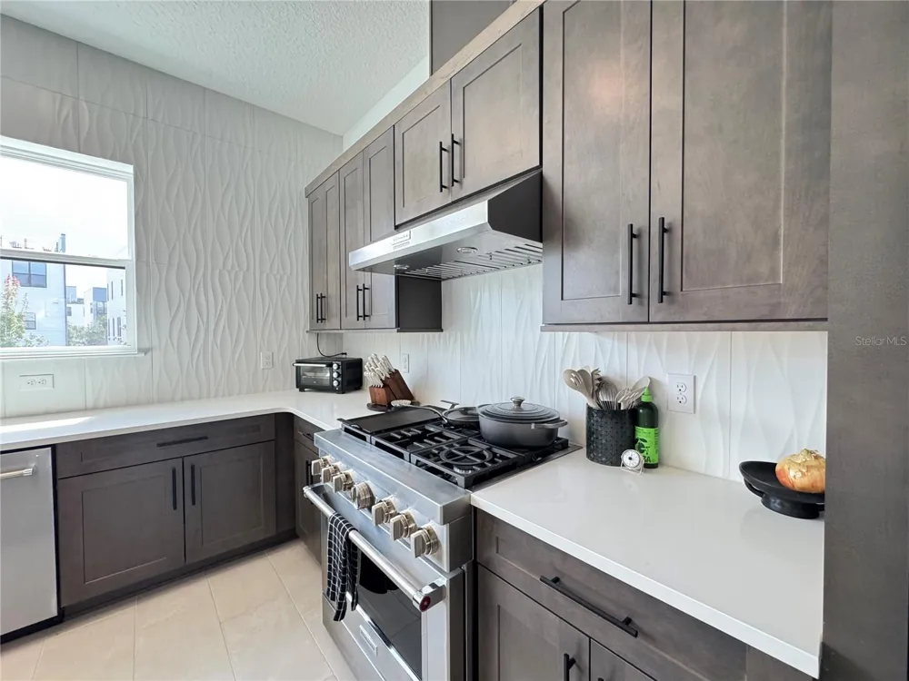 2362 ADDALIA ALLEY Orlando, FL 32804