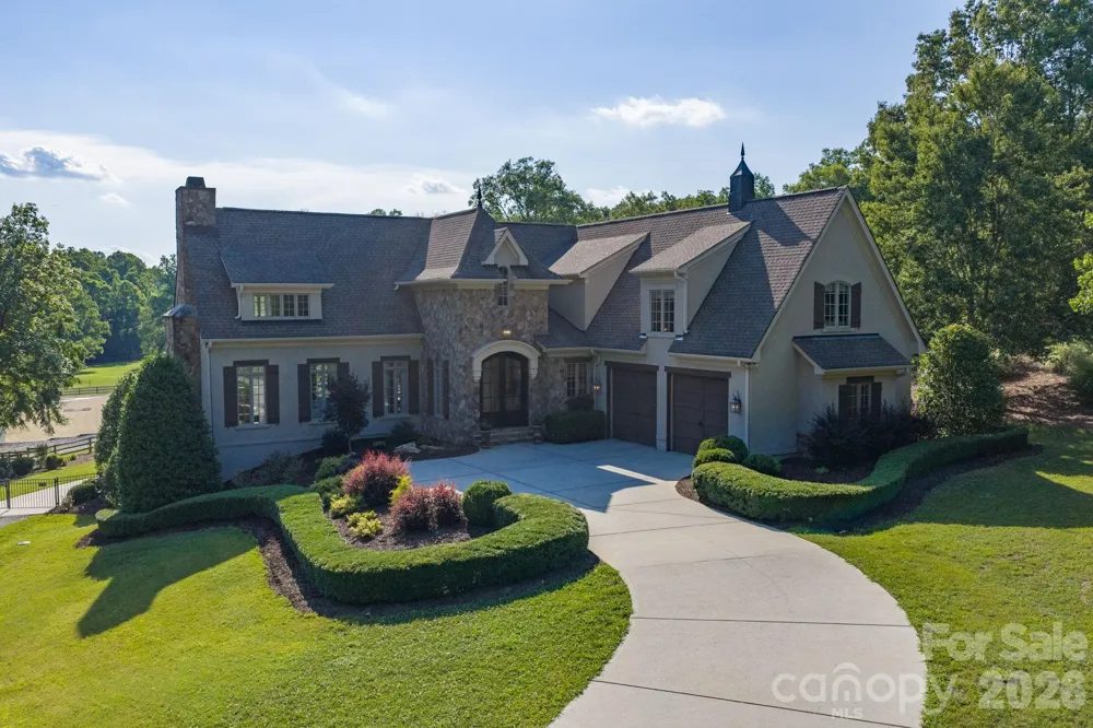 8528 Waxhaw Creek Road Waxhaw, NC 28173