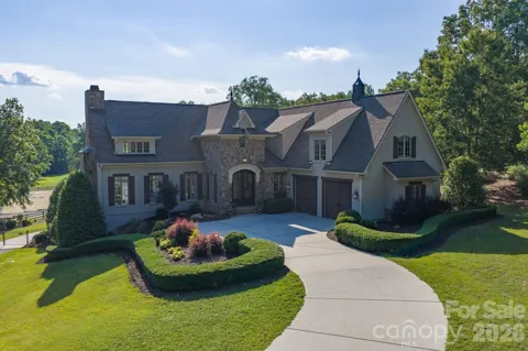 8528 Waxhaw Creek Road