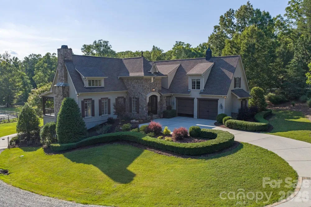 8528 Waxhaw Creek Road Waxhaw, NC 28173