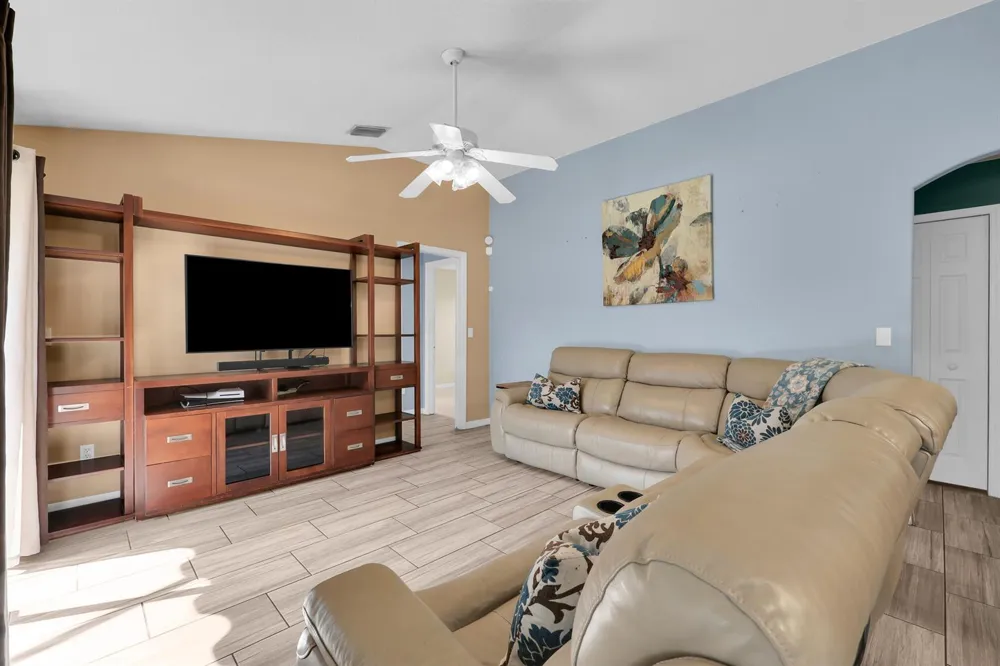 398 SE Bayview Terrace Port St. Lucie, FL 34983