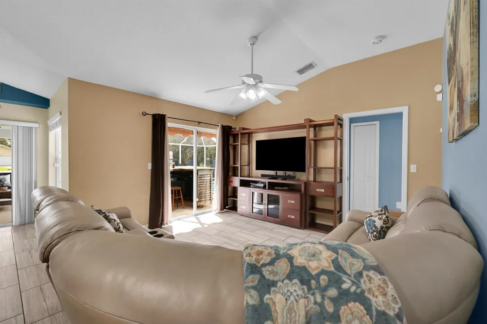 398 SE Bayview Terrace Port St. Lucie, FL 34983