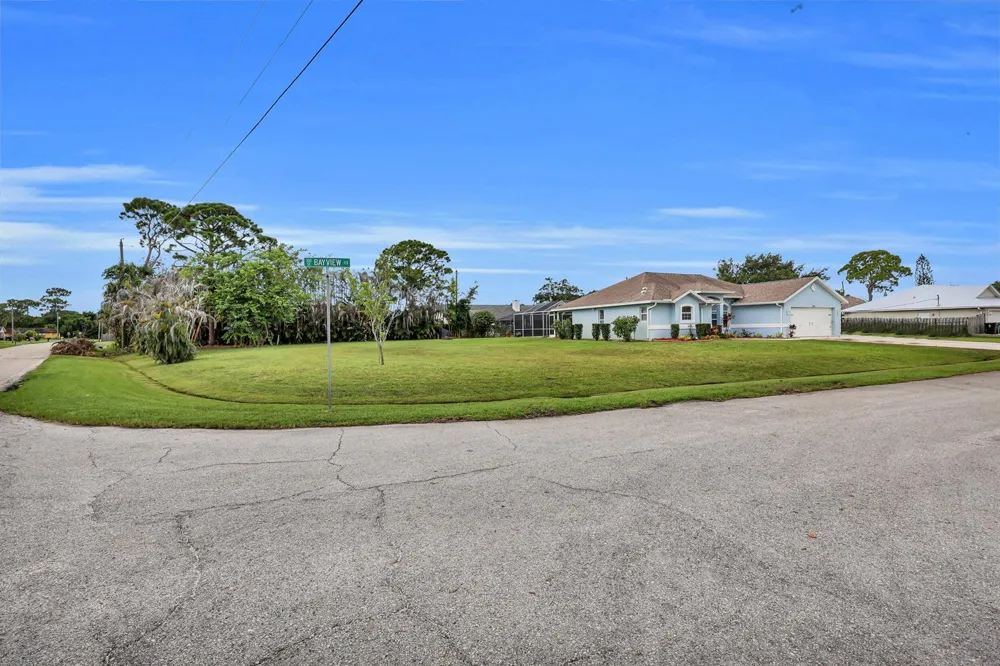 398 SE Bayview Terrace Port St. Lucie, FL 34983