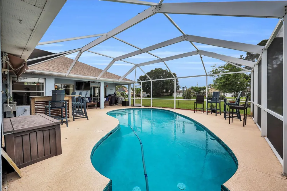 398 SE Bayview Terrace Port St. Lucie, FL 34983