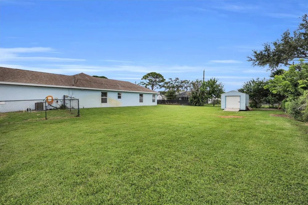 398 SE Bayview Terrace Port St. Lucie, FL 34983