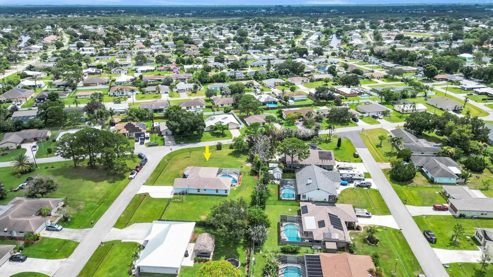 398 SE Bayview Terrace Port St. Lucie, FL 34983