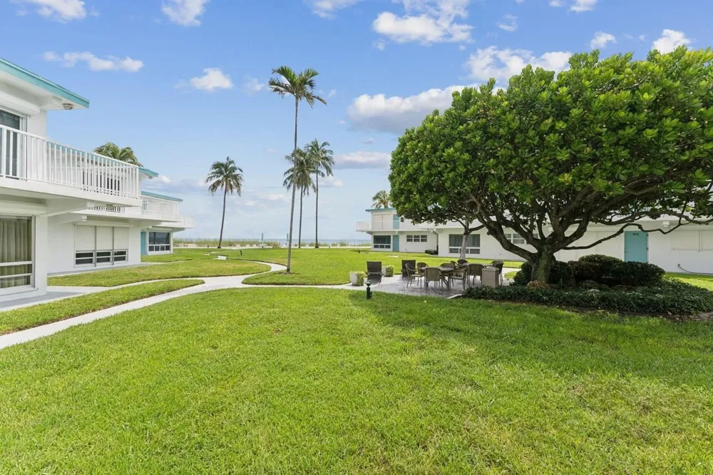 1470 S OCEAN BOULEVARD #903 Lauderdale By The Sea, FL 33062