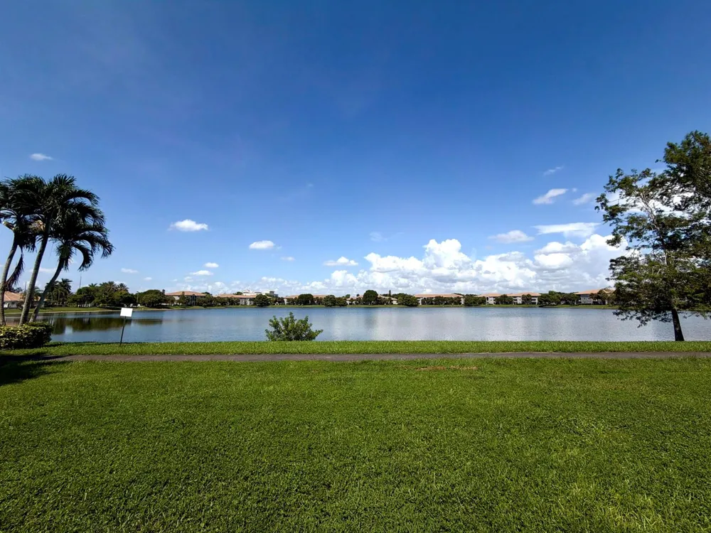 5055 Wiles Road #Unit 105 Coconut Creek, FL 33073