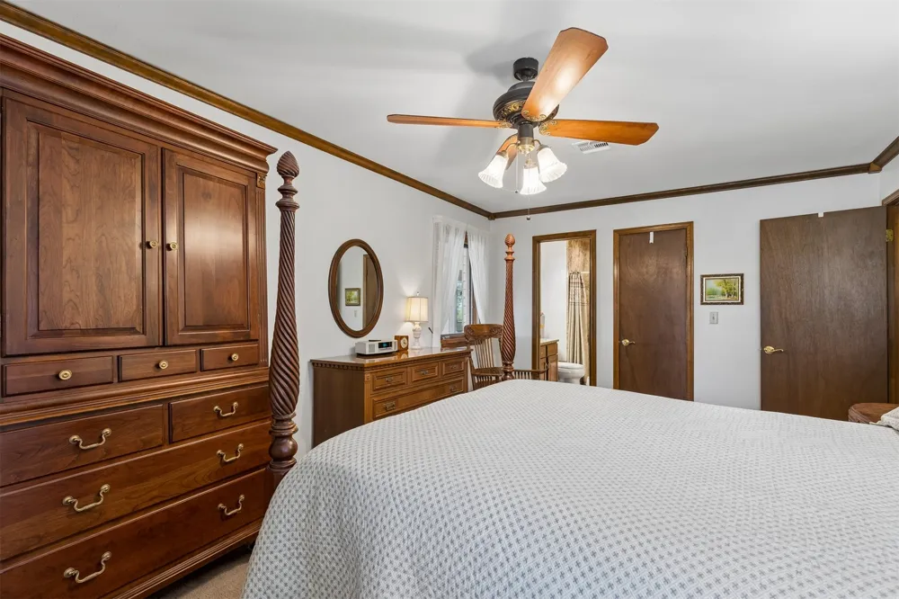 1002 Sunset Circle Yale, OK 74085