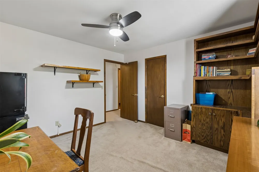1002 Sunset Circle Yale, OK 74085