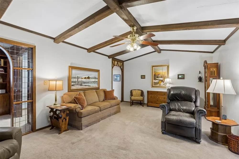 1002 Sunset Circle Yale, OK 74085