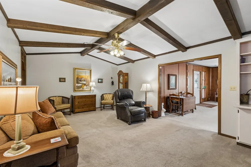 1002 Sunset Circle Yale, OK 74085