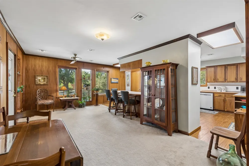 1002 Sunset Circle Yale, OK 74085